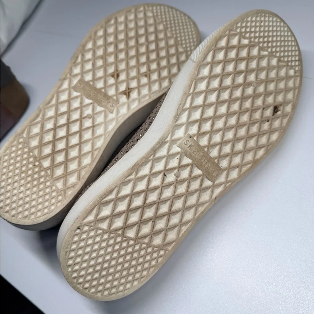 SKECHERS Womens Tan Rhinestone Slip-On Comfort Shoes So 10